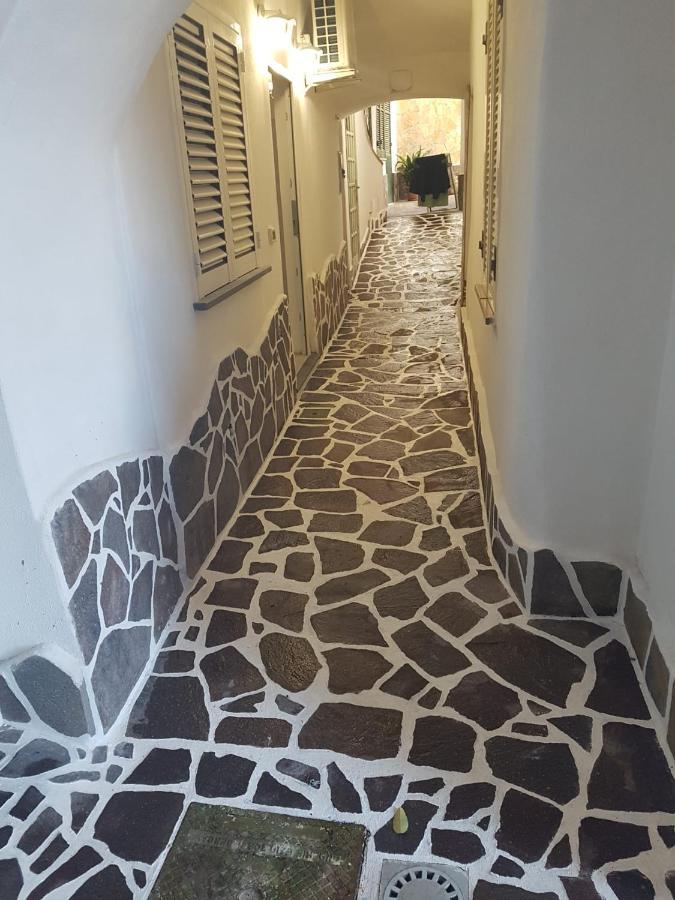 La Cameretta Al Porto Ischia Esterno foto